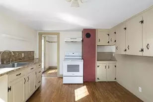 1896 Middle Rd, East Greenwich, RI 02818 - Photo 6