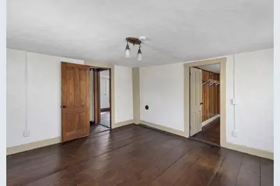 1896 Middle Road, East Greenwich, RI 02818 - Photo 16