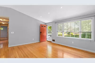 40 Sachem Road, North Kingstown, RI 02852 - Photo 6