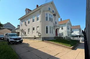 36 Pine St, Pawtucket, RI 02860 - Photo 18