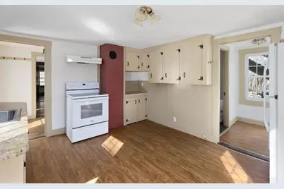 1896 Middle Road, East Greenwich, RI 02818 - Photo 4