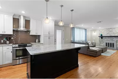 6 Varnum Avenue, Bristol, RI 02809 - Photo 4
