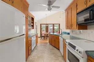 66 Berry Ln, Bristol, RI 02809 - Photo 8