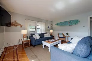 28 Narragansett Ave, Newport, RI 02840 - Photo 18