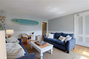 28 Narragansett Ave, Newport, RI 02840 - Photo 4