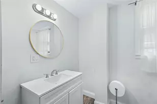 117 Chestnut Hill Ave, Cranston, RI 02920 - Photo 22