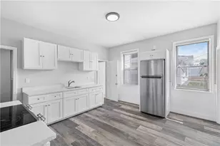 117 Chestnut Hill Ave, Cranston, RI 02920 - Photo 8