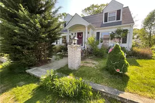 74 Aberdeen St, West Warwick, RI 02893 - Photo 2