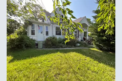 74 Aberdeen Street, West Warwick, RI 02893 - Photo 4