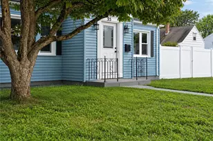 95 Ames St, Pawtucket, RI 02861 - Photo 32