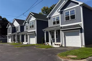 4 Teresa Ann Crossing, West Warwick, RI 02893 - Photo 2
