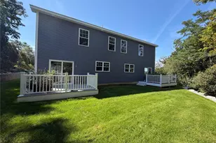 5 Teresa Ann Crossing, West Warwick, RI 02893 - Photo 2