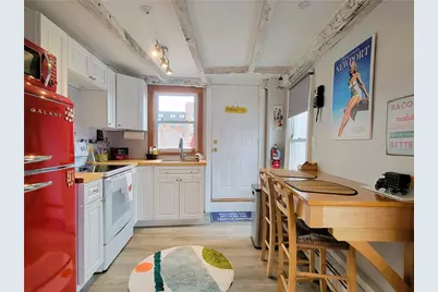 10 Collins Street #2, Newport, RI 02840 - Photo 4