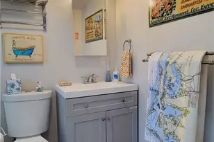 10 Collins St, Newport, RI 02840 - Photo 18