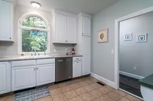 475 Woodruff Ave, South Kingstown, RI 02879 - Photo 10