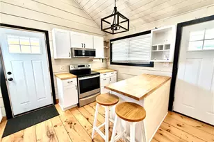 35 Island Ave, Portsmouth, RI 02871 - Photo 8