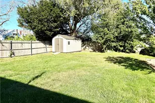 35 Island Ave, Portsmouth, RI 02871 - Photo 24