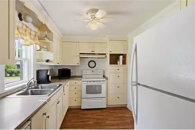 129 Church Street, Westerly, RI 02808 - Photo 6