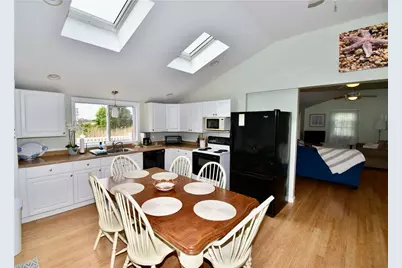 8 Utter Street, Westerly, RI 02891 - Photo 4