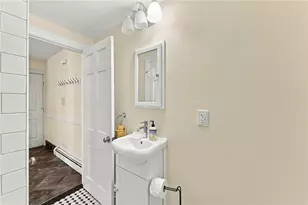7 North Ave, Providence, RI 02906 - Photo 18