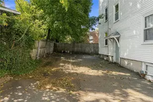 7 North Ave, Providence, RI 02906 - Photo 30