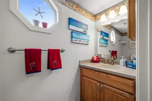 565 Quaker Ln, West Warwick, RI 02893 - Photo 18