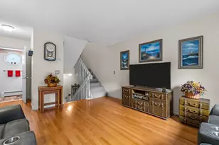565 Quaker Ln, West Warwick, RI 02893 - Photo 14