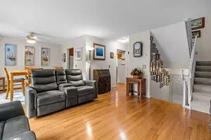 565 Quaker Ln, West Warwick, RI 02893 - Photo 8