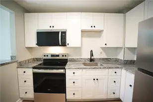 366 Main St, Warren, RI 02885 - Photo 2