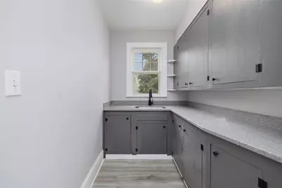 13 Chestnut Street, Cranston, RI 02910 - Photo 10