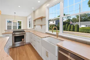 19 Traymore St, Charlestown, RI 02813 - Photo 10