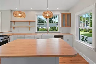 19 Traymore St, Charlestown, RI 02813 - Photo 8