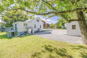 737 Putnam Pike, Smithfield, RI 02828 - Photo 6