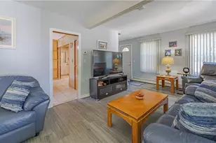 737 Putnam Pike, Smithfield, RI 02828 - Photo 16