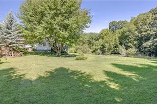 737 Putnam Pike, Smithfield, RI 02828 - Photo 10
