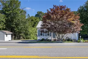 737 Putnam Pike, Smithfield, RI 02828 - Photo 2