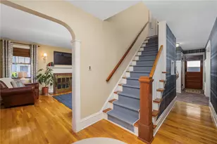 26 Gurney St, East Providence, RI 02914 - Photo 2