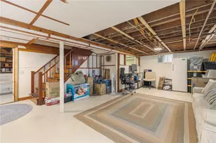 26 Gurney St, East Providence, RI 02914 - Photo 36