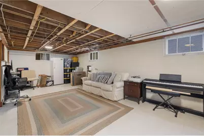 26 Gurney Street, East Providence, RI 02914 - Photo 34