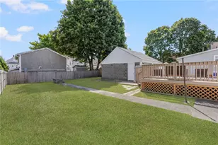 26 Gurney St, East Providence, RI 02914 - Photo 38