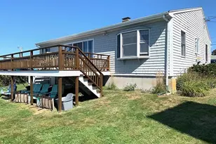 53 Shore Dr, Middletown, RI 02842 - Photo 10