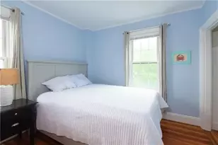 20 Carroll Ave, Newport, RI 02840 - Photo 12