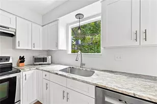 626 Smithfield Rd, North Providence, RI 02904 - Photo 10