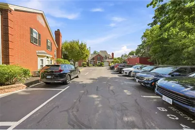 626 Smithfield Road #604, North Providence, RI 02904 - Photo 28