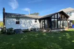 18 Barnold St, West Warwick, RI 02893 - Photo 4