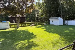 18 Barnold St, West Warwick, RI 02893 - Photo 6