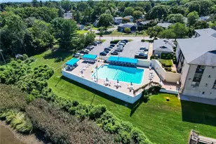 400 Narragansett Pkwy, Warwick, RI 02888 - Photo 4