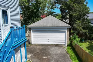 68 Wilcox Ave, Pawtucket, RI 02860 - Photo 4