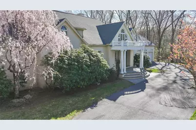 40 Suffolk Way, Lincoln, RI 02865 - Photo 2