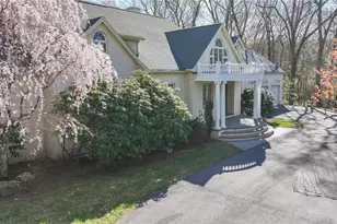 40 Suffolk Way, Lincoln, RI 02865 - Photo 2